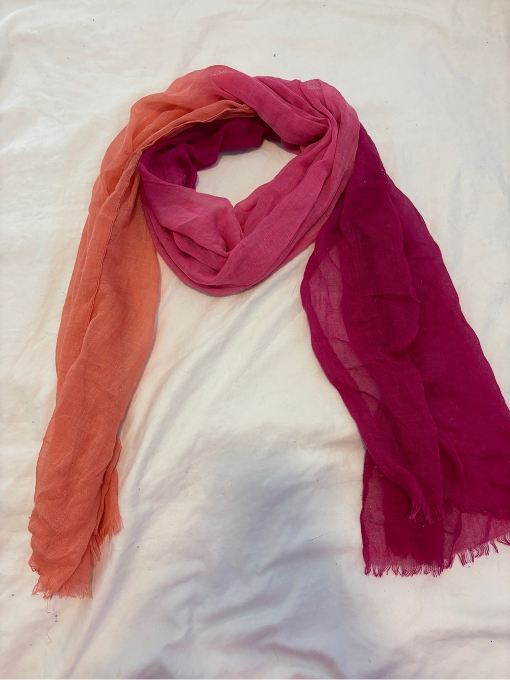 5/$10🌟 | pink and orange ombre scarf